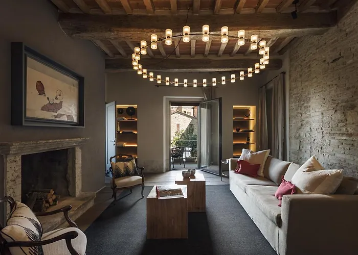 Alojamento de Acomodação e Pequeno-almoço Rastrello 4*